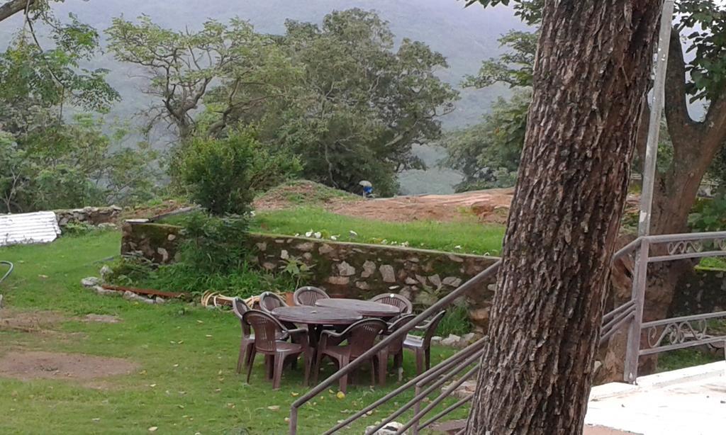 Forest Eco Lodge Ābu Exteriör bild