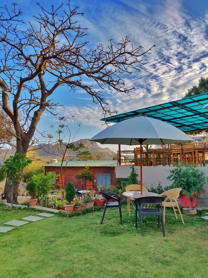 Forest Eco Lodge Ābu Exteriör bild