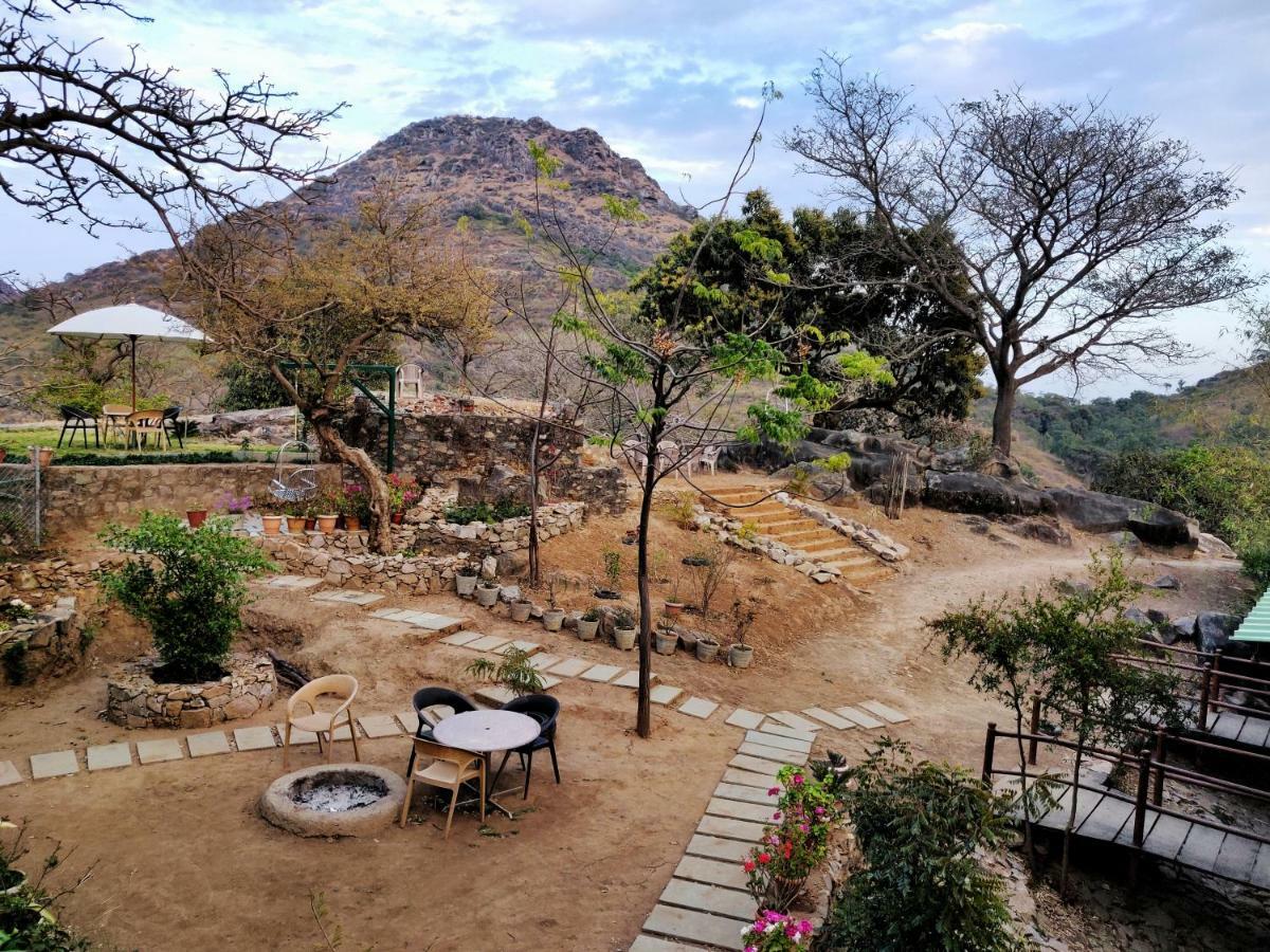 Forest Eco Lodge Ābu Exteriör bild