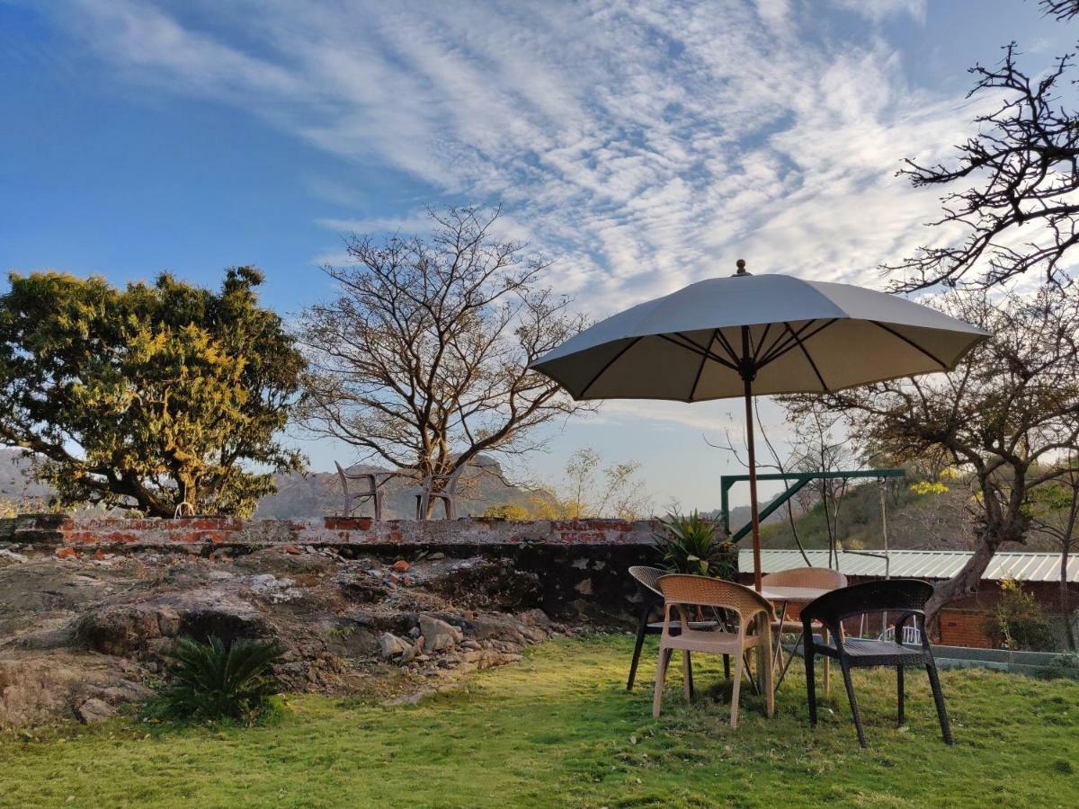 Forest Eco Lodge Ābu Exteriör bild